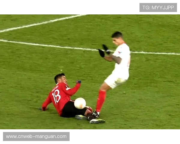 里昂总监炮轰裁判判罚，质疑比赛公正性