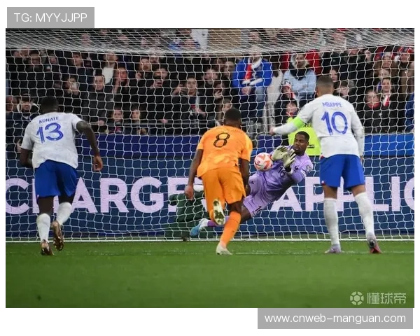 补时扑点，米兰门将迈尼昂成德比英雄振臂怒吼