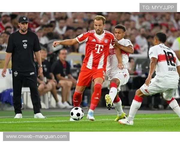 拜仁慕尼黑欧冠双线作战压力大,轮换策略成焦点